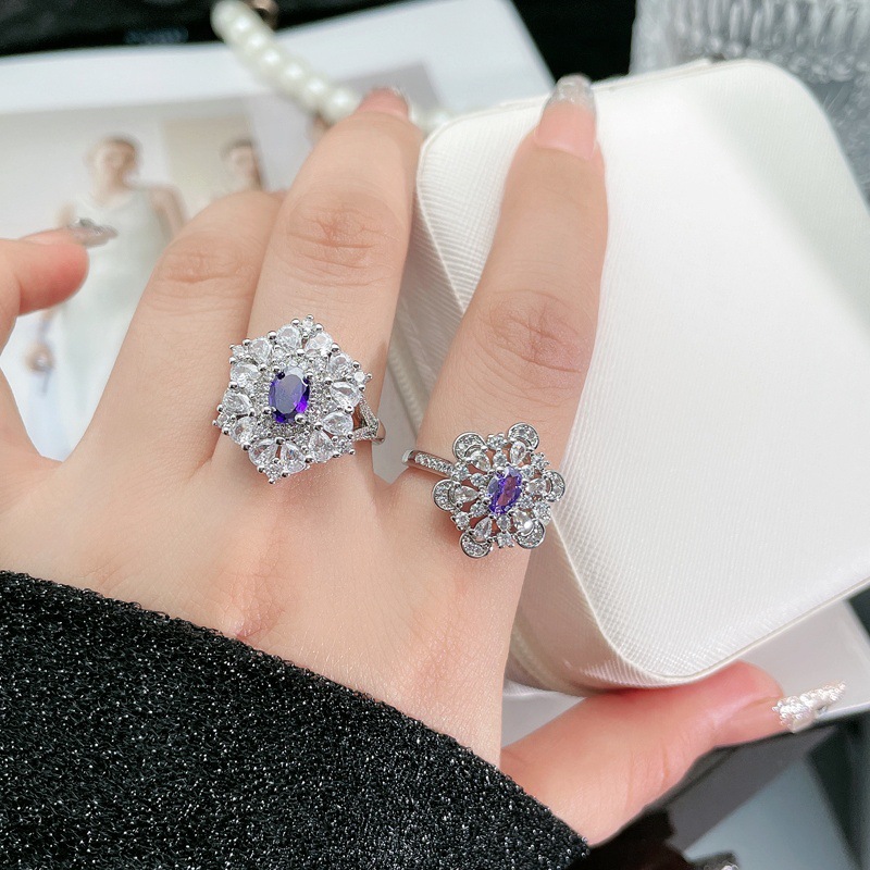 A cold and unique, slightly inlaid purple diamond camellia light luxury open ring for women with a sweet and cool ins design full figure