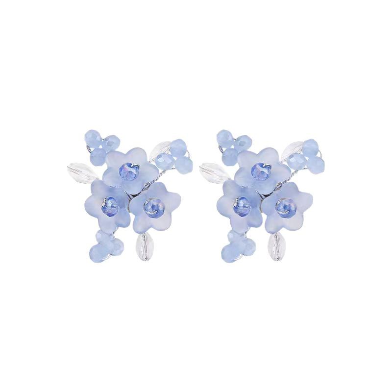 Summer's milk blue ~ Super fairy-sweet and fresh baby blue beaded flower stud earrings wholesale Item Picture