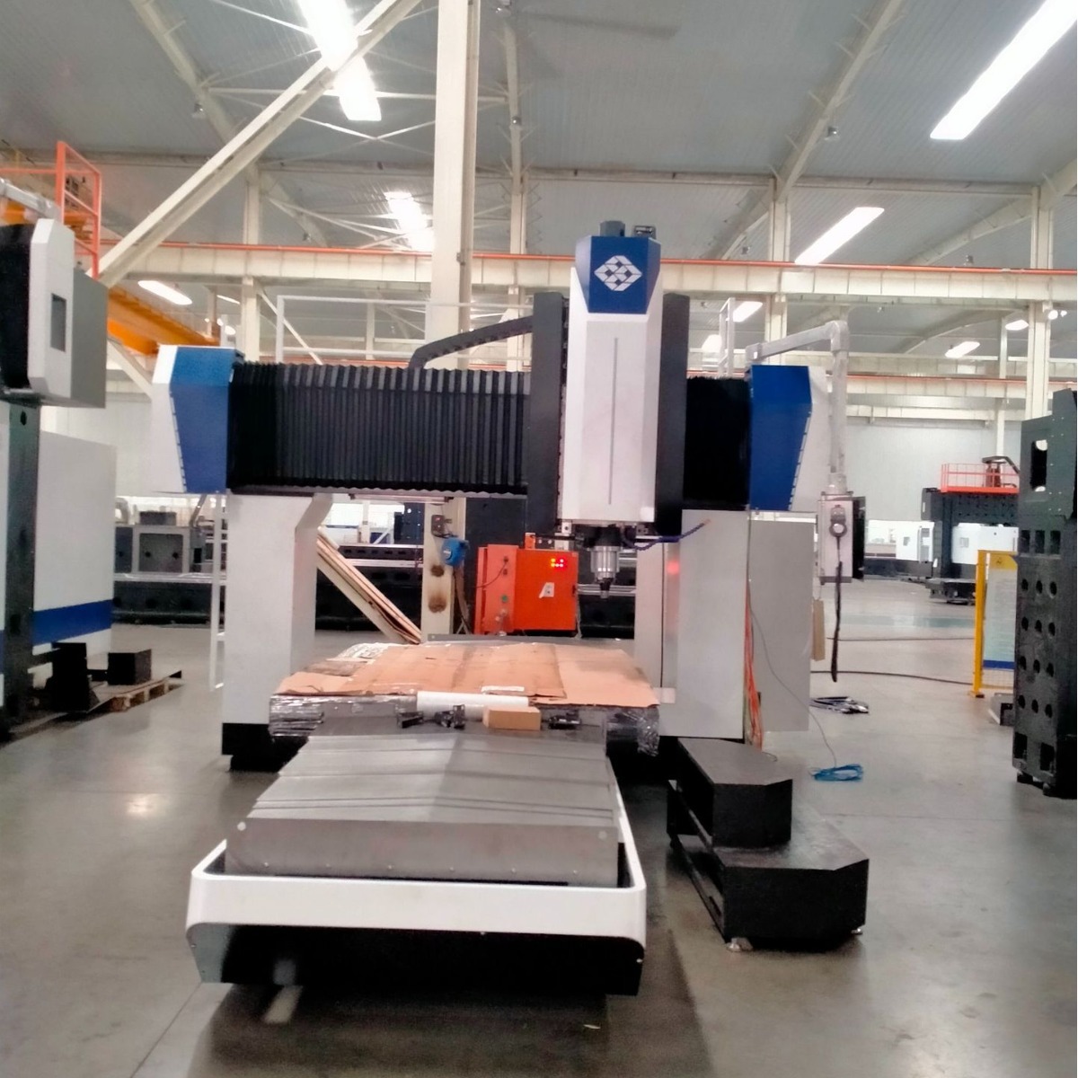 The manufacturer sells friction welding machine DH-FSW-1360-16 aluminum alloy gantry stirring friction welding machine Specification drawing