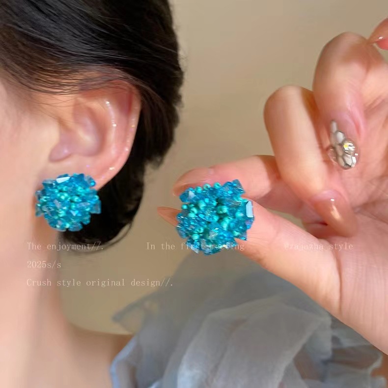 Cool blue beaded earrings 2025 new niche design High-end earrings, vacation style whitening earrings Specification drawing