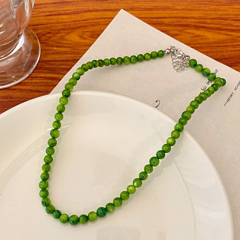 Korean turquoise necklace 2022 new style, trendy and niche design sense, elegant green collarbone chain Application Scenario