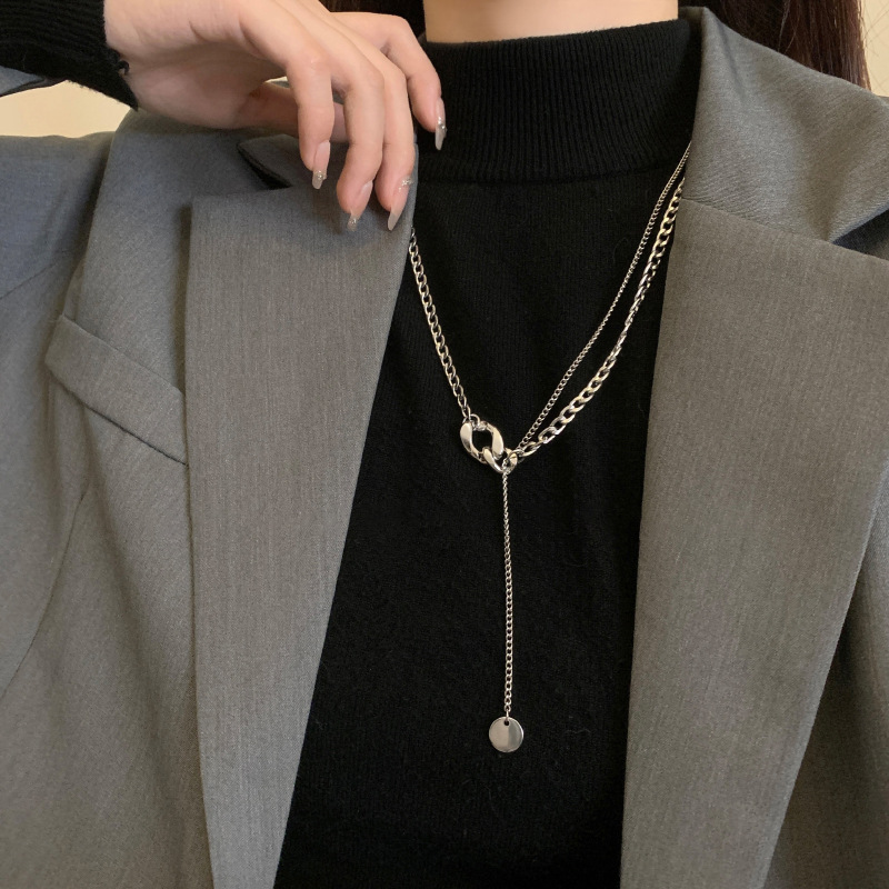 Silver clasp chain necklace for women's autumn and winter, a niche design sense, a niche hoodie chain, and an Instagram hip-hop trendy sweater chain Specification drawing