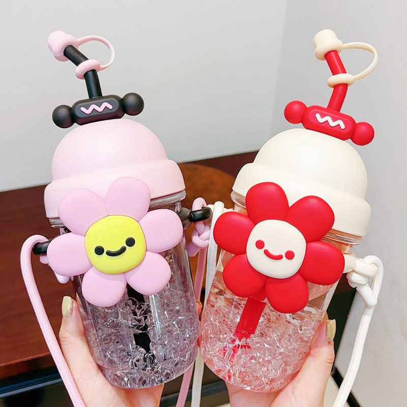 Sunflower straw plastic cup, large-capacity cartoon children's water cup, girls' high appearance level, fashionable flower cup with handle full figure