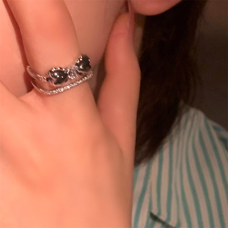 Sweet double-layer bow ring, a niche design for women, a high-end index finger ring, an ins fashionable, individual and versatile ring Item Picture