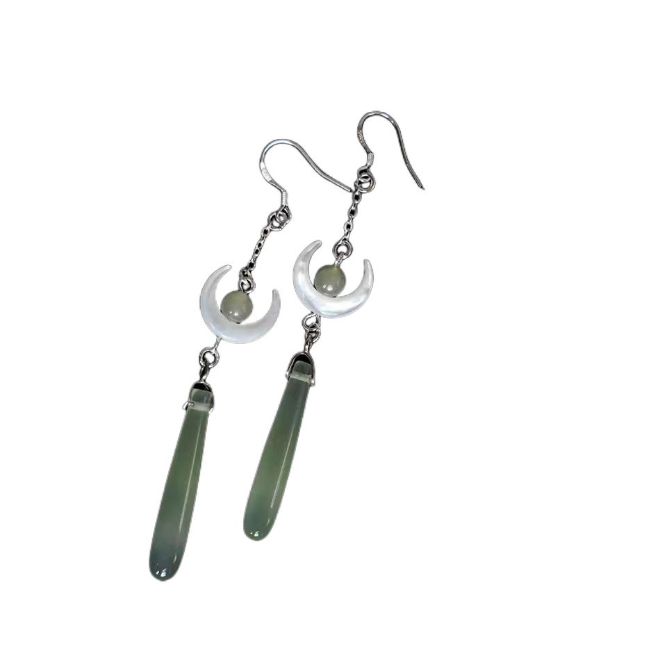 【 Moon Rises over the Sea 】 The same new Chinese-style anti-jade moon tassel earrings for women, a niche design with a national trend style Item Picture