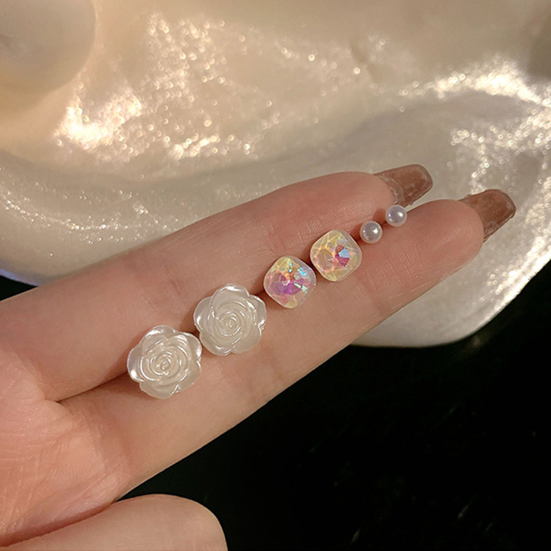 High-end and ethereal flower stud earring set, 2025 new trendy earrings, niche and elegant simple earrings for women Specification drawing