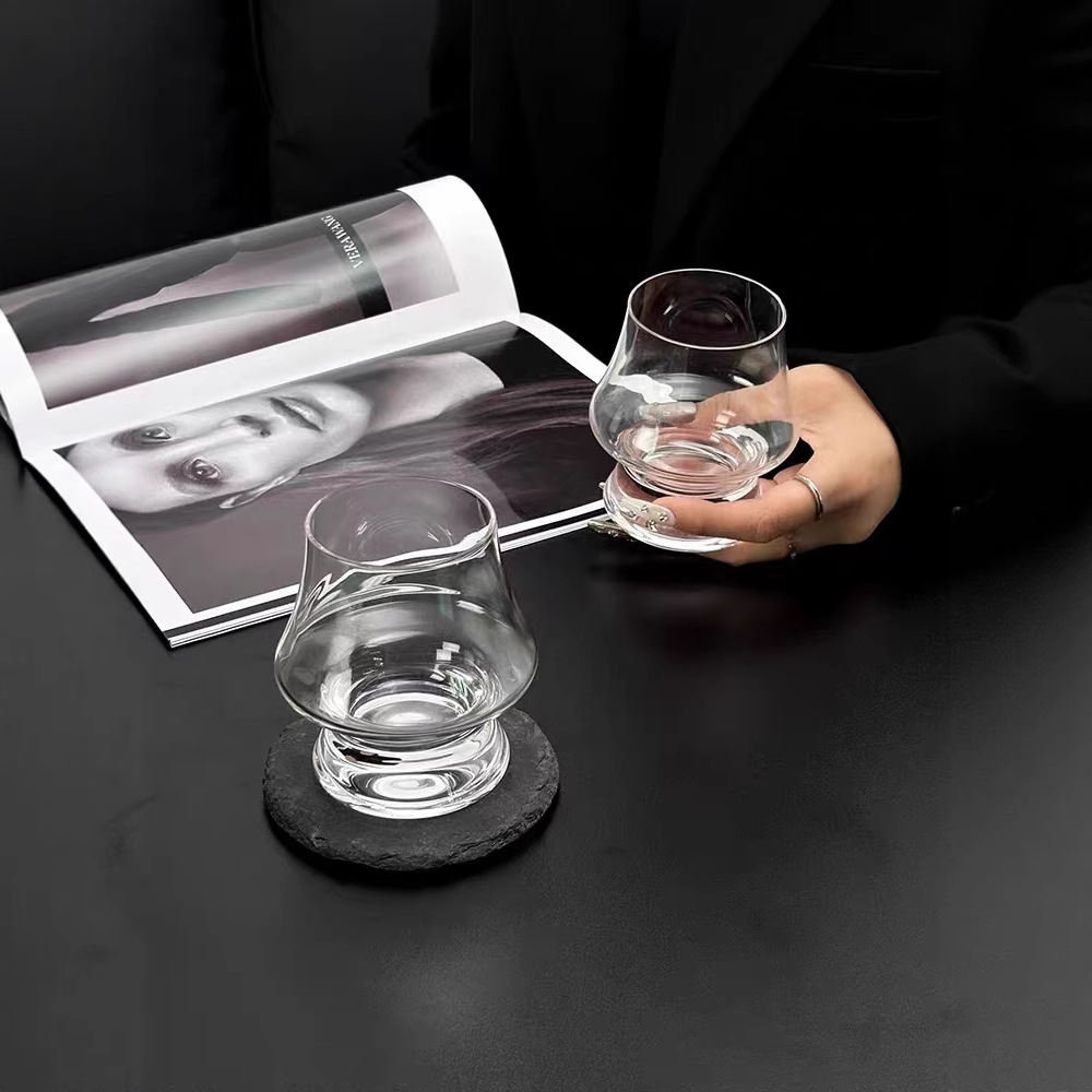 Crystal whisky glass, transparent glass, spirits blade glass, brandy glass, Martell aroma glass Specification drawing