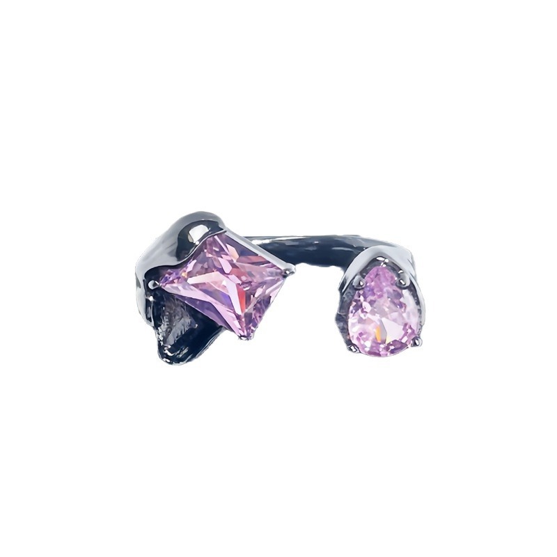 A cool, fashionable and unique dark pink diamond ring from Europe and America, a butterfly ring with a light luxury and high-end feel, and a niche design Item Picture