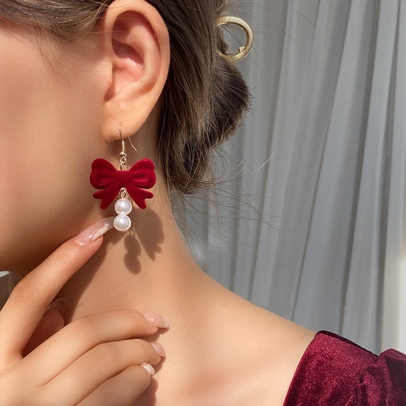 Autumn and winter flocked bow red earrings for women, a new style in 2025, suitable for the Spring Festival earrings, elegant New Year earrings Specification drawing