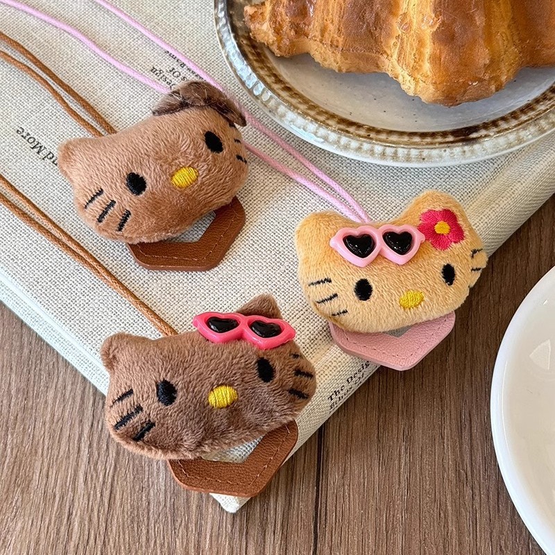 Cute plush necklaces with heart-shaped kittens, girlish and fashionable long sweater chains, sweet and versatile necklaces wholesale details Picture