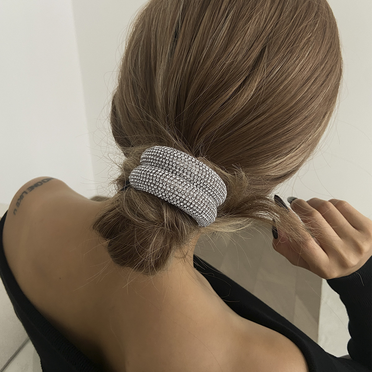 European and American cross-border jewelry, fashionable and light luxury, diamond-encrusted hair accessories and hair bands, with a double-layer design sense, high-end hair accessories Specification drawing