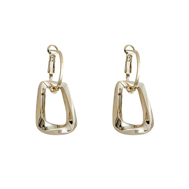 Golden light luxury and high-end pendant earrings, women's fashionable, individual and niche design, elegant earrings, internet-famous earrings and earrings Item Picture