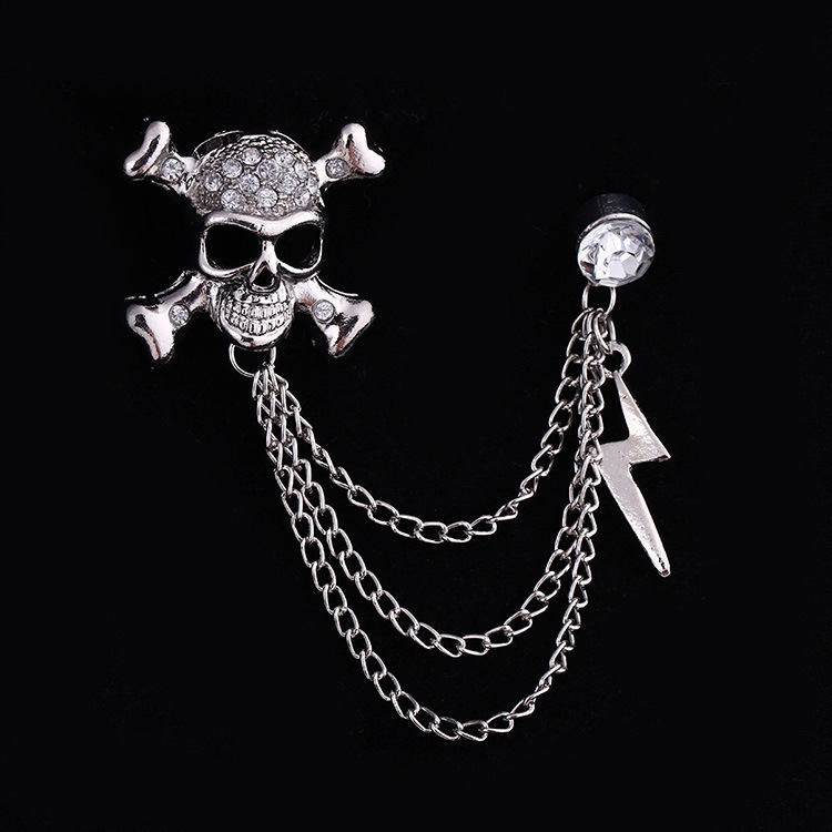 A popular cross-border bestseller from Europe and America, featuring an exaggerated and unique retro lightning chain with full diamonds and a skull brooch as a Halloween accessory details Picture