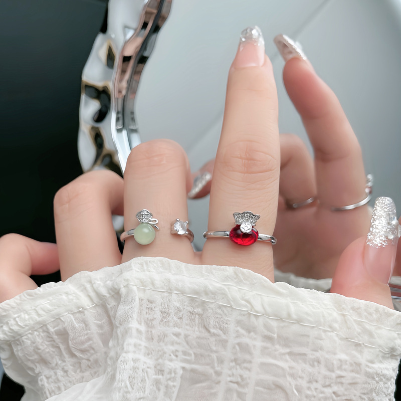 Retro-style imitation jade lucky bag, exquisite open ring, sweet and cool, high-end, simple and unique design ring details Picture