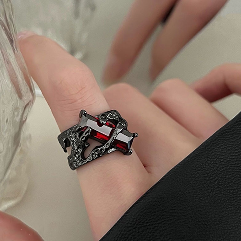 A niche design with a dark and thorny opening ring for women, exuding a sense of light luxury and sophistication, as well as a fashionable and individualistic sweet and cool style ring on Instagram details Picture