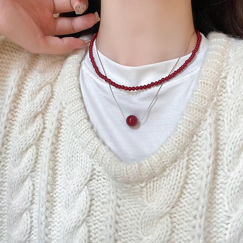 New Chinese-style Ankela red beaded necklace, snake bone chain, women's niche, elegant and fashionable neckchain, collarbone chain full figure