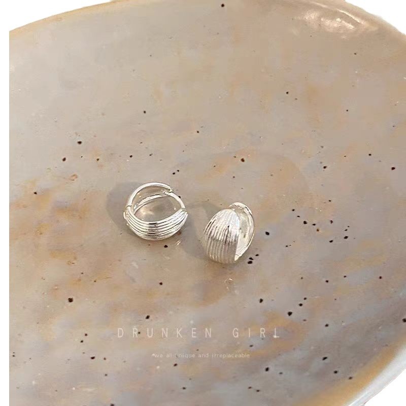 Korean-style textured plain ring ear buckles for women, simple and versatile, gold and silver ear studs, new high-end earrings and earrings in 2025 Item Picture