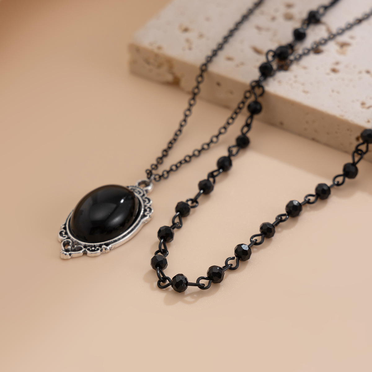 European and American cross-border accessories, personalized crystal beaded collarbone chain, Halloween party dark style multi-layer lace necklace Application Scenario