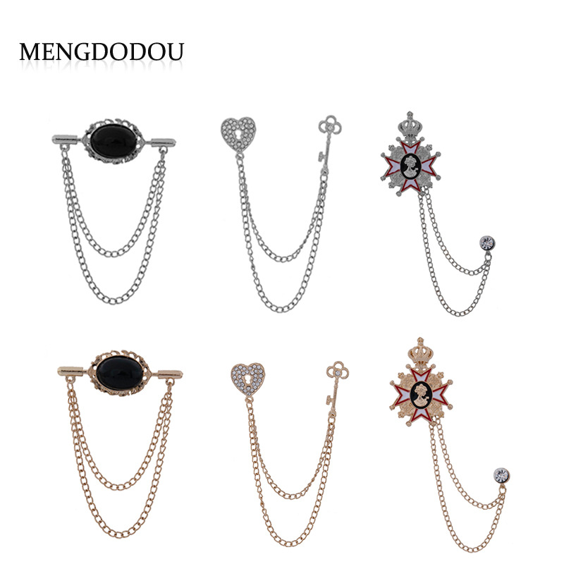 A Japanese and Korean fashion diamond-encrusted heart brooch with a design sense, double-tassel chain, crown, oval men's suit brooch full figure