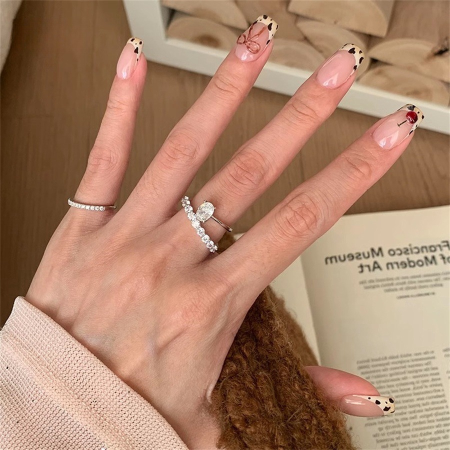Exquisite super sparkling micro-inlaid pigeon egg zircon ring for women, s925 silver, light luxury, high-end and elegant, versatile row diamond ring Item Picture