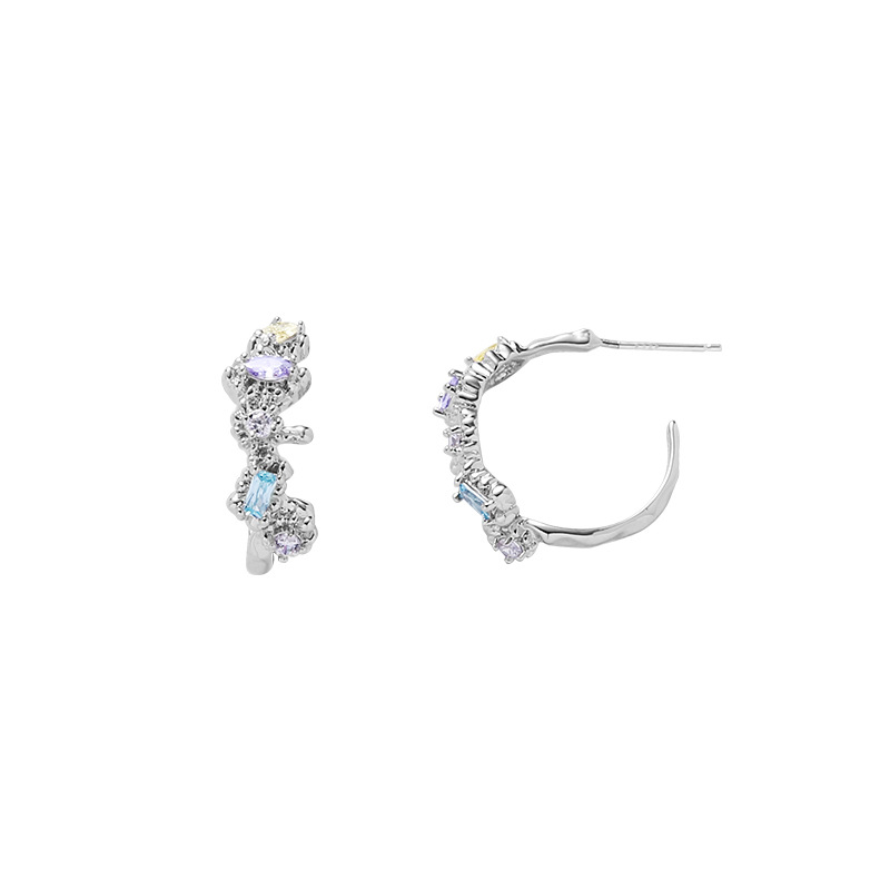 Summer's new irregular C-ring earrings with colored diamonds, a niche design for women, exudes a sense of sophistication and is versatile. These are European and American earrings Item Picture