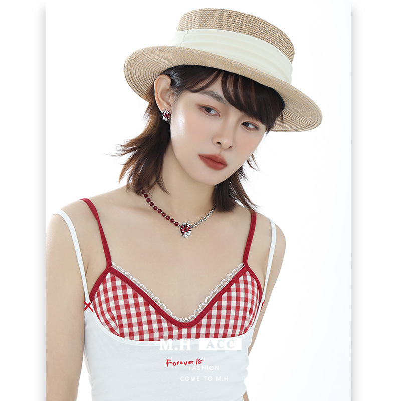 Original design Thorn Strawberry series, niche, exquisite, high-end, fashionable new sweet and cool style rings, earrings and necklaces details Picture