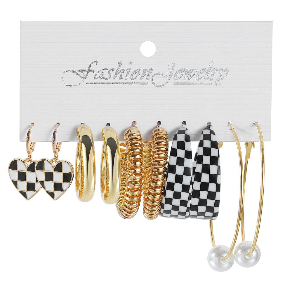A 5-piece set of creative butterfly tassel earrings for European and American trade, with a retro and elegant chessboard style and high-end earrings Application Scenario