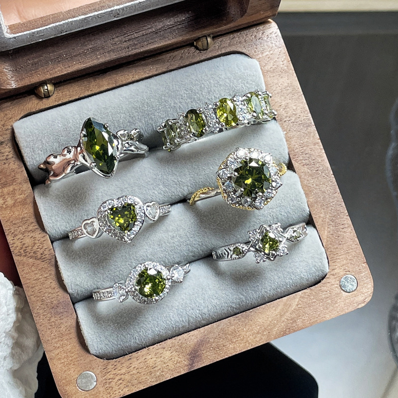 Korean-style fashionable, sweet and cool olive green zircon personalized open ring for women, light luxury, niche and cold style exquisite food ring full figure