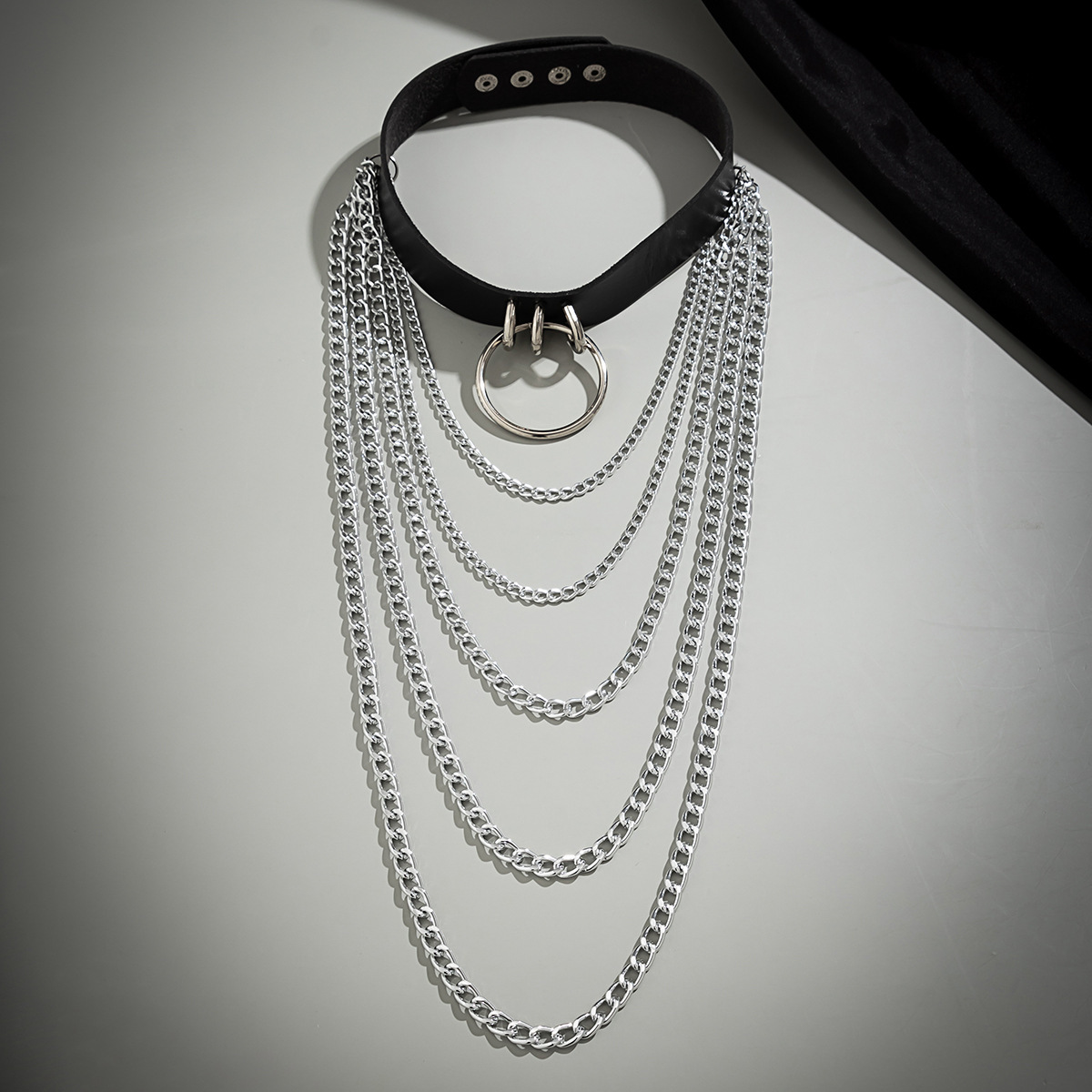 European and American cross-border jewelry, sweet and cool metal ring leather choker necklace, cross collar, sword-shaped punk necklace Application Scenario