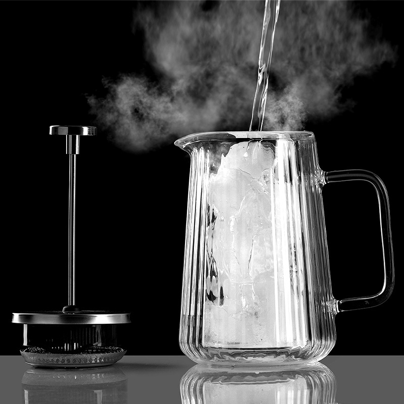 High-quality appearance level glass double-layer French press, heat-resistant coffee sharing pot, vertical pattern coffee ware, household filter tea brewer Application Scenario