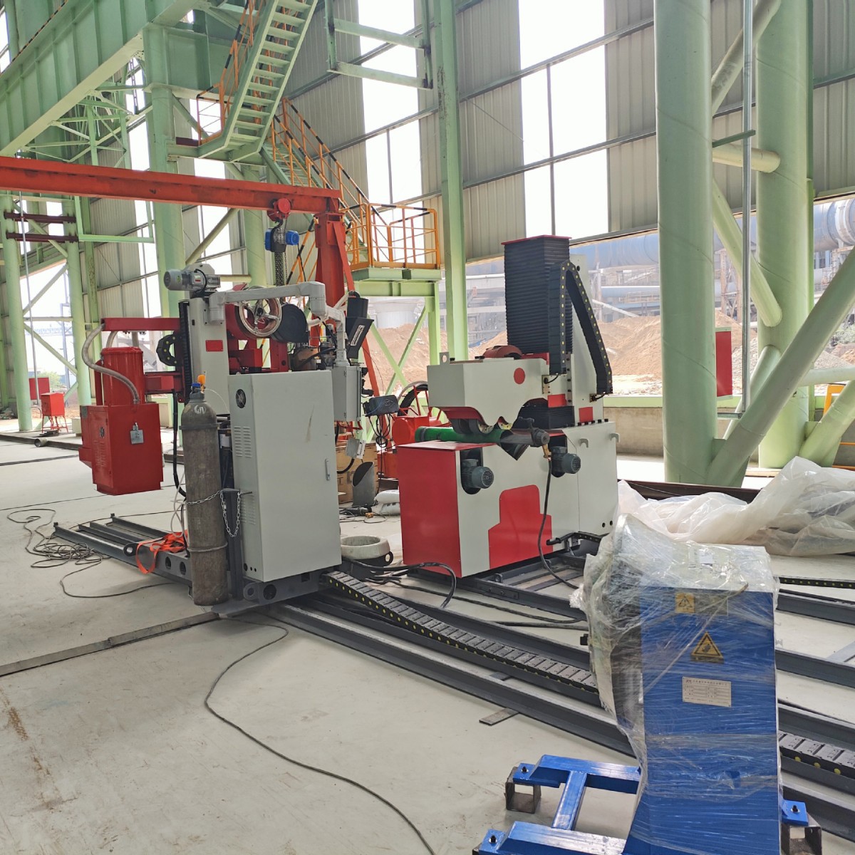 Cantilever type pipe automatic welding machine, roller compression drive, improves welding efficiency Application Scenario