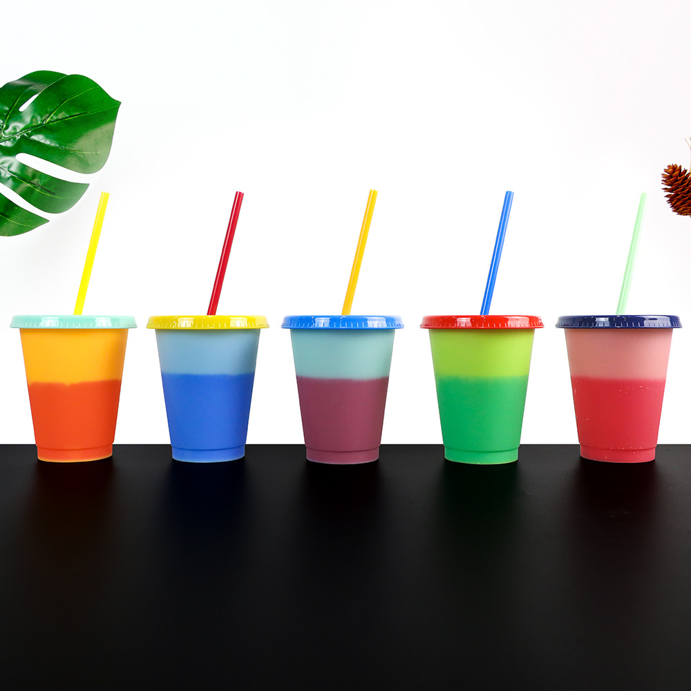 Factory direct supply 16oz single-layer plastic color-changing cup fruit tea cold drink, temperature-sensitive color-changing straw cup in stock details Picture