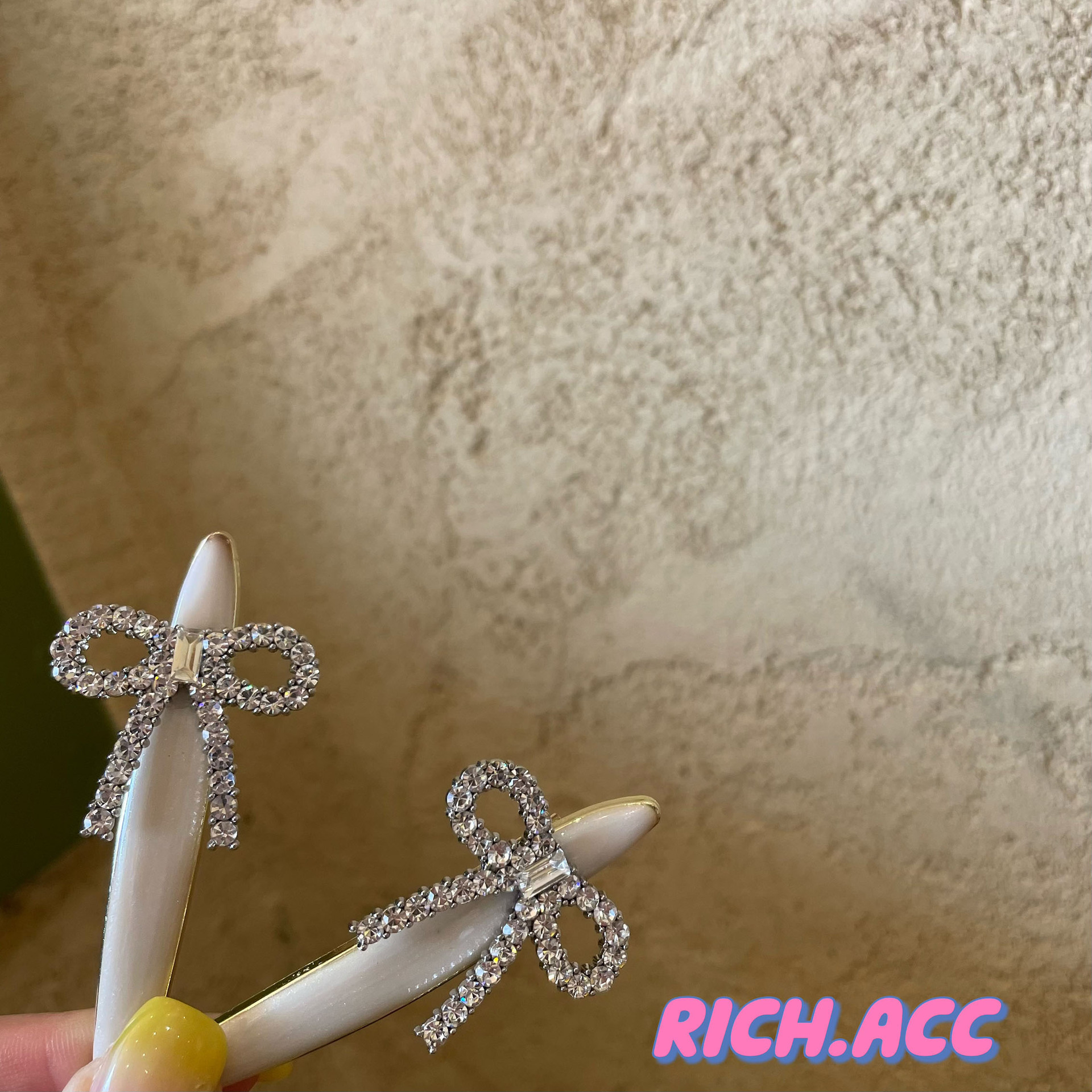 Han Yuan Light Luxury water diamond bow hair clip, high-end and exquisite hair clip, elegant little fragrance style, girl's short hair edge clip Specification drawing
