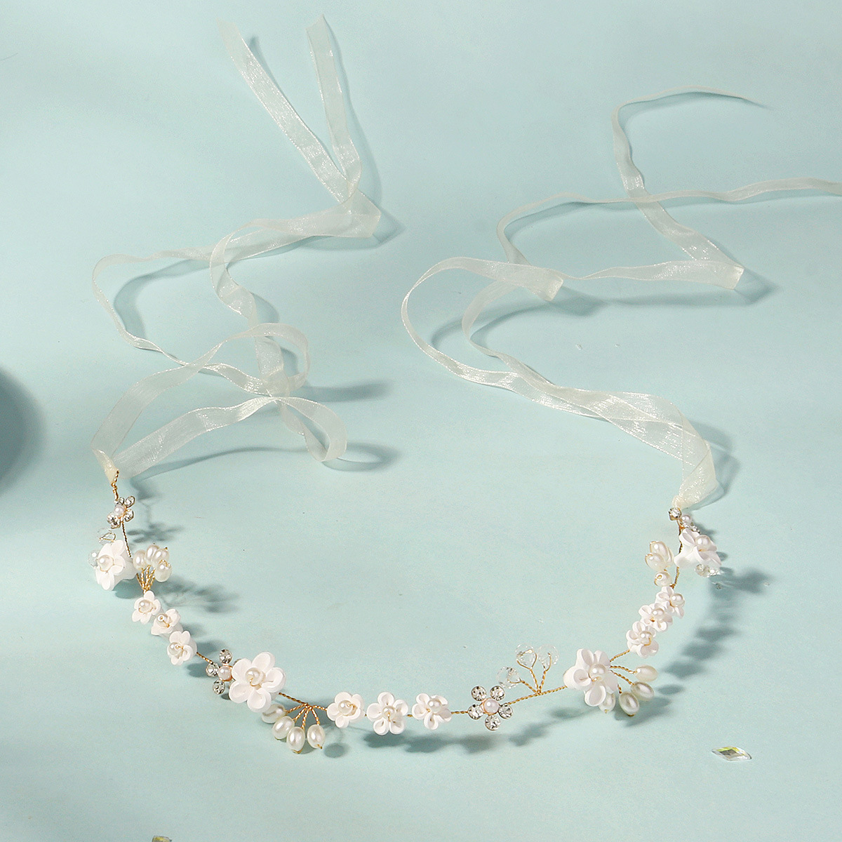 New wedding accessories from Europe and America, such as hair bands, wedding coils, hand-made pearl soft clay flower headbands for brides Specification drawing