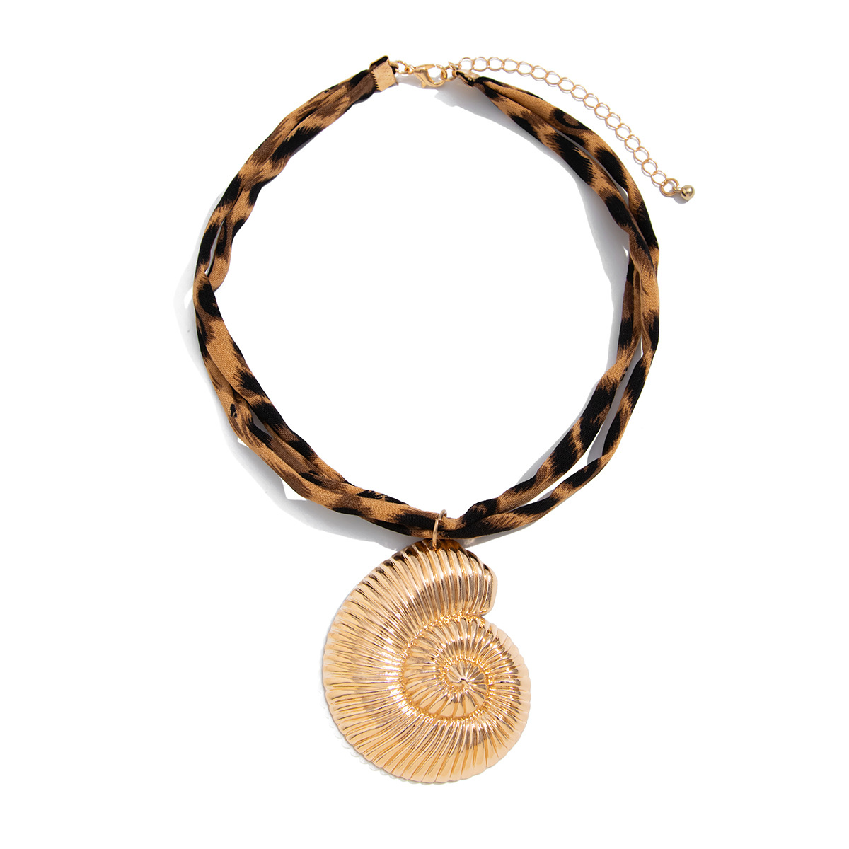 European and American cross-border jewelry, high-end beach series pendant necklace, sexy leopard print heart alloy collarbone chain Item Picture
