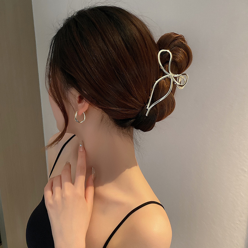 2025 New cool style bow hairpin, back head updo hair clip, large internet-famous shark clip hair accessory, hairpin details Picture