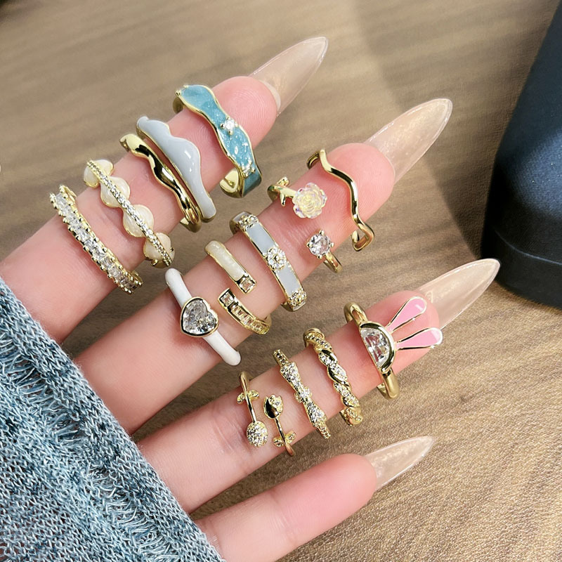 This is a niche, light luxury, and simple design style ins drip glaze open ring. It exudes a fashionable geometric floral charm and a high-end feel Specification drawing