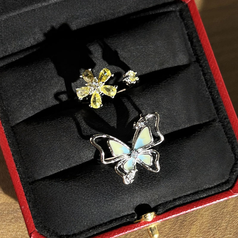 High-appearation-level three-dimensional hollowed-out butterfly dopamine enamel ring, sweet yellow diamond flower light luxury exquisite index finger ring for women Specification drawing