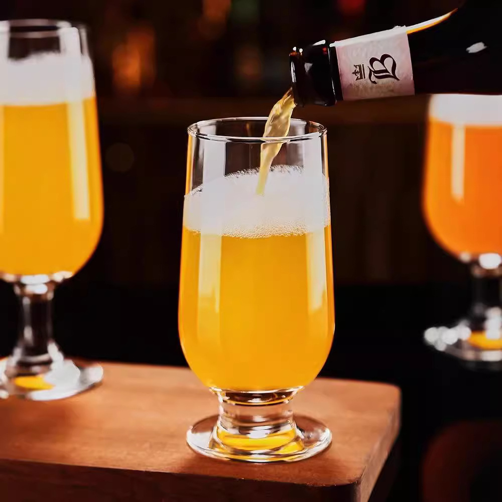 High-footed craft beer mugs, professional glass juice cups for restaurants, large-capacity drink cups, bars, taverns, KTVS Application Scenario