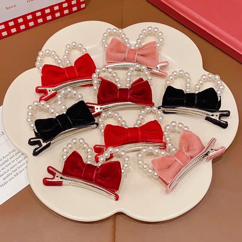 New baby headwear for girls with three-dimensional pearl ears, sweet princess, bangs and hairpins, New Year side clips Application Scenario