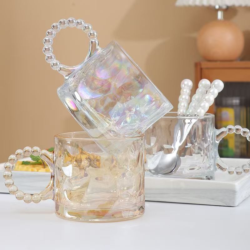 ins coffee universal irregular-shaped twisted water cups, transparent glass cups, milk cups and rotating cups are available for wholesale Application Scenario