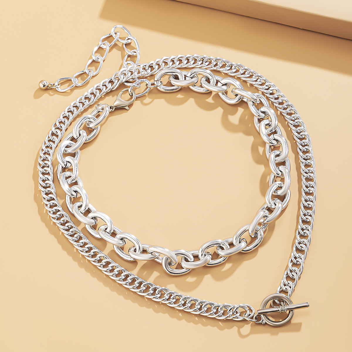 Fashion street style OL multi-layer cross-chain necklace, hip-hop trend metal necklace, European and American cross-border snow soft accessories details Picture