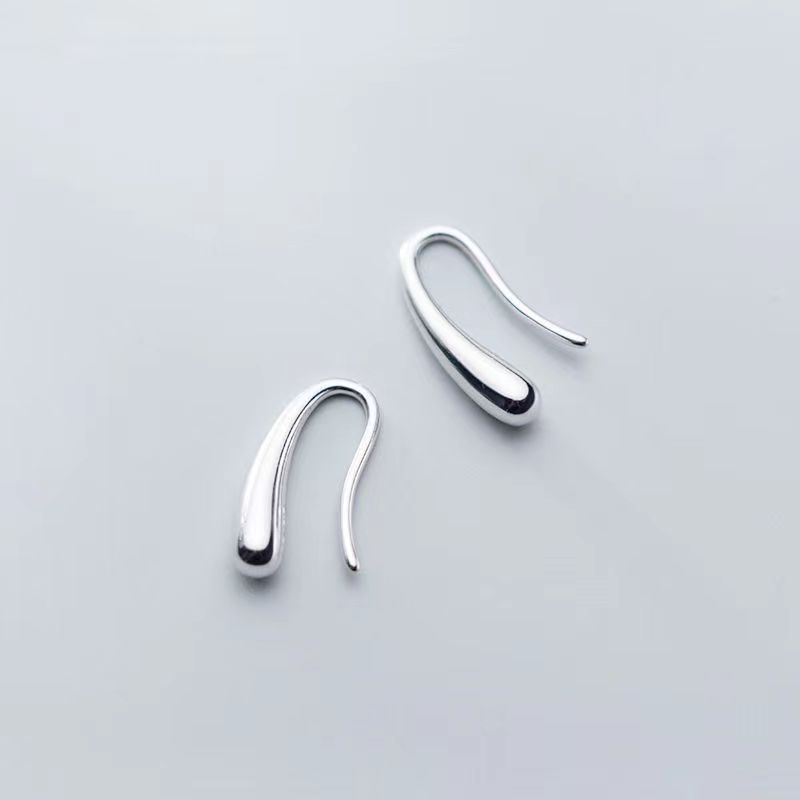 The s925 minimalist and high-quality teardrop ear hook is a high-end and niche design for women, fashionable and versatile, with a casual and everyday style Specification drawing