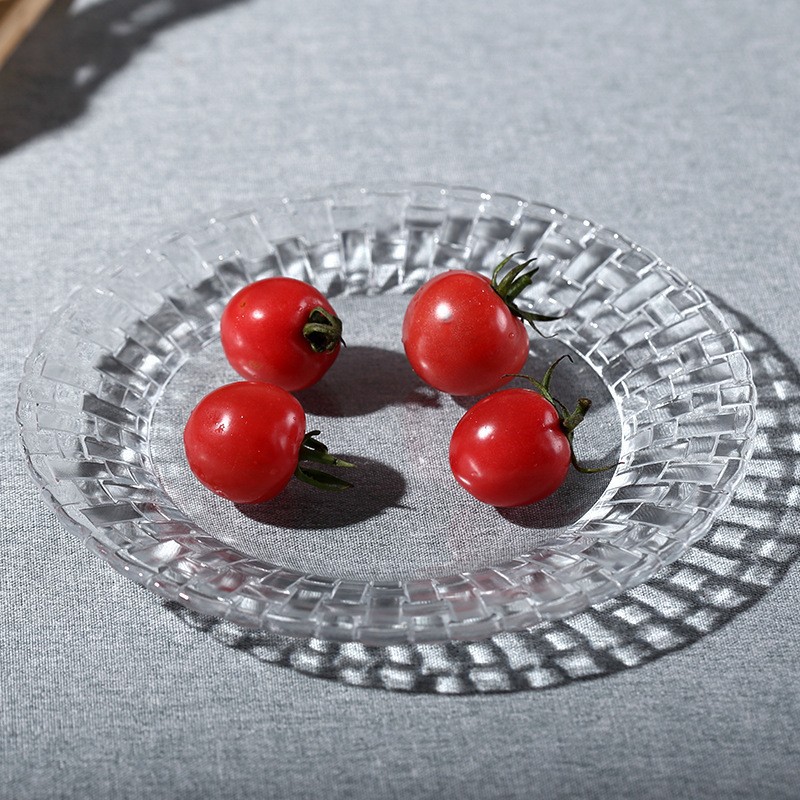 Green apple transparent glass fruit plate, threaded fruit plate, bamboo woven fruit plate, household snack and small food plate Application Scenario