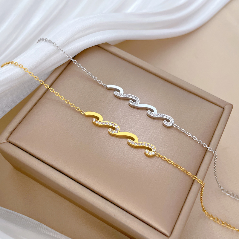 【 All-titanium Steel 】 Dongdaemun Minimalist style, wave-shaped chain bracelet, female Internet celebrity, retro best friend full figure
