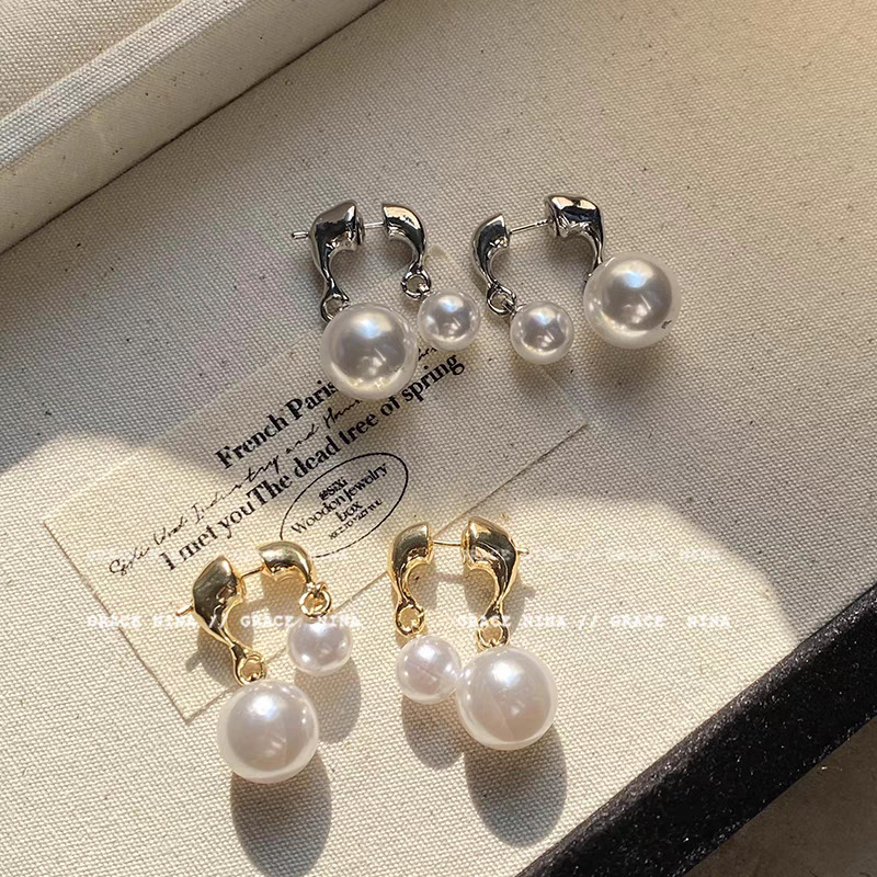French retro double-pair pearl stud earrings, a new 2025 bestseller, unique earrings, stylish and versatile earrings for women details Picture