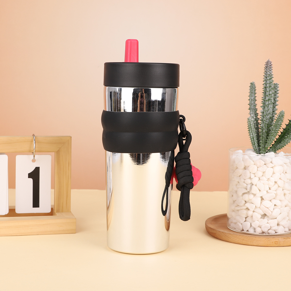 Cross-border 316 stainless steel vacuum insulated cup, outdoor high appearance level gradient straw cup, creative anti-slip car cup Application Scenario
