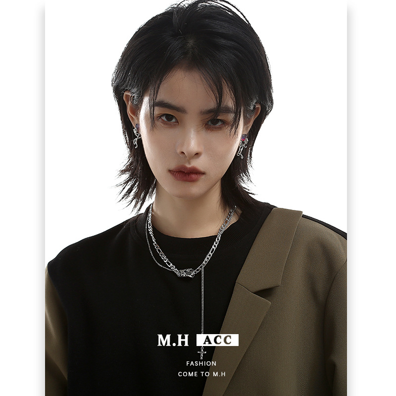 A double-layered thick chain gemstone necklace for women in autumn, with a light luxury and niche InS-style hip-hop trend, spicy snake bone chain sweater chain details Picture
