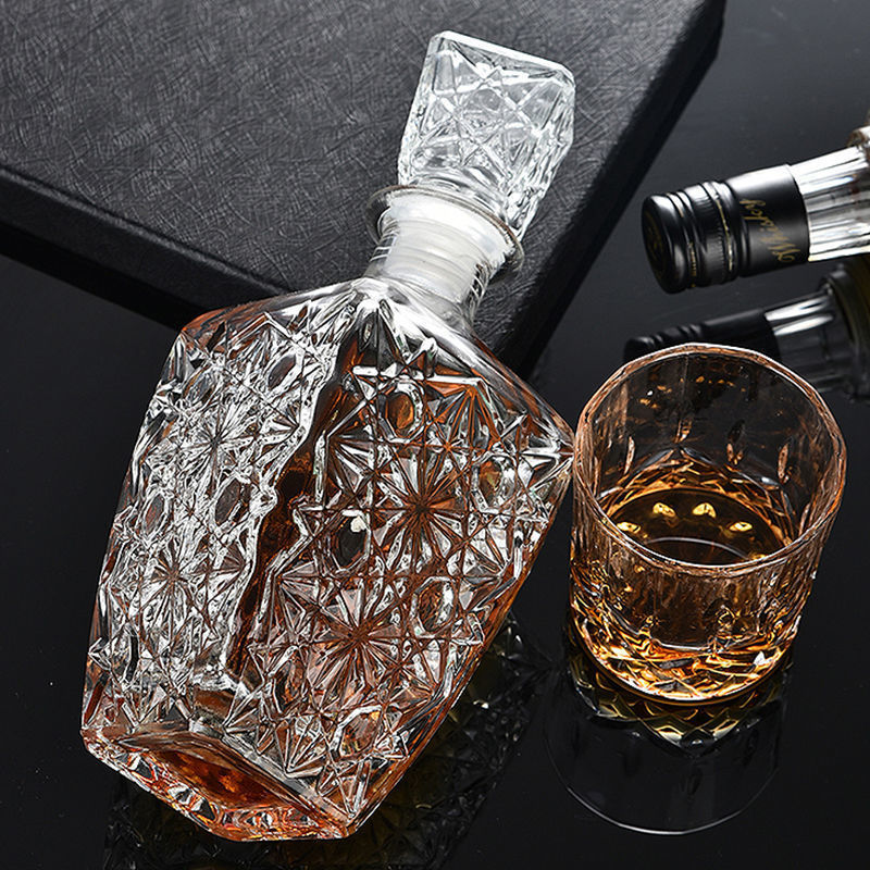 Factory wholesale European-style XO decanter wine glass set, red wine transparent crystal glass diamond square empty wine bottle Specification drawing