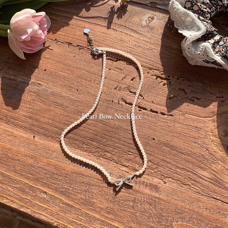 Wholesale of 2024 new style pearl bow necklace with a light luxury and niche design sense, sweet collarbone chain details Picture